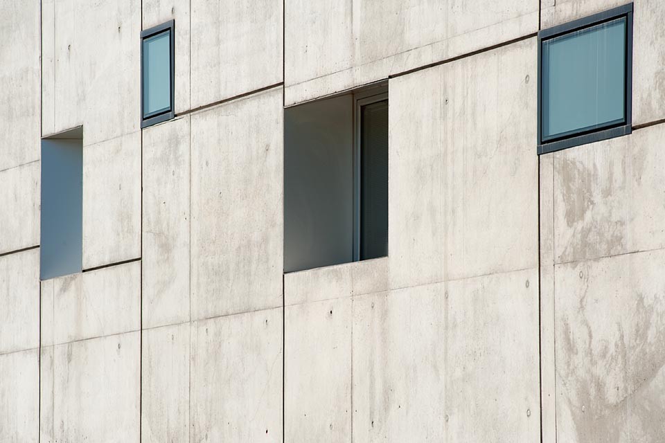 0494_093